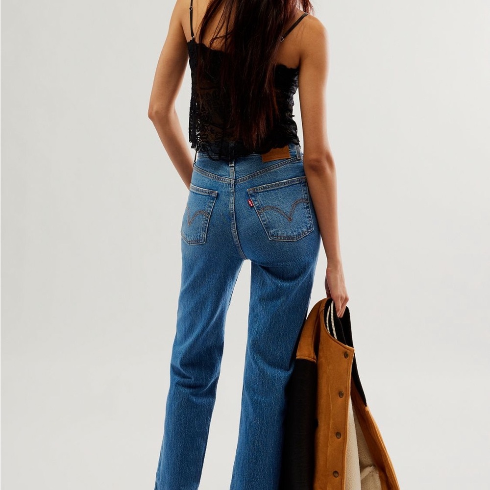 Levi’s Ribcage Straight - Picture 4 of 9